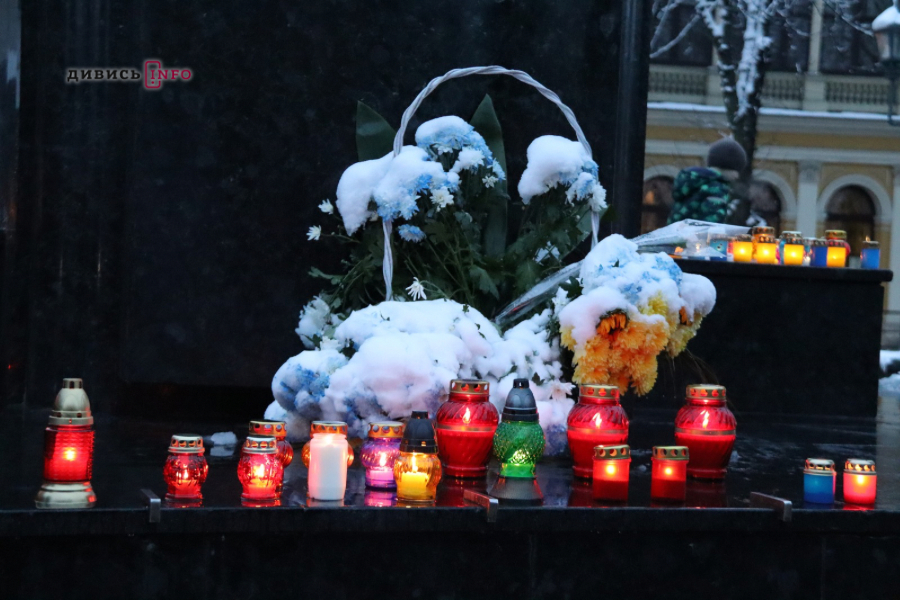 У Львові вшанували пам'ять жертв голодоморів (фоторепортаж) - 8