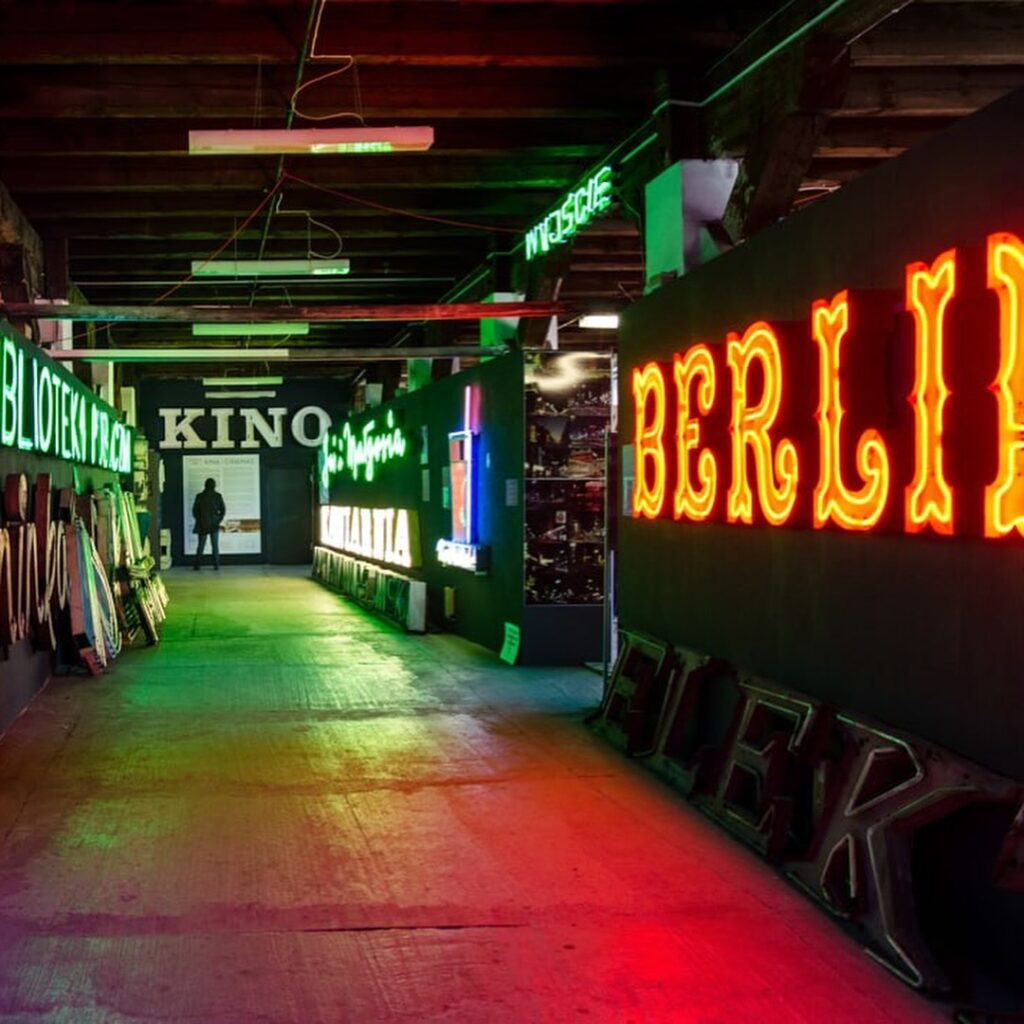 Як львів'янка відновлює радянські вивіски і навіщо це потрібно - 5