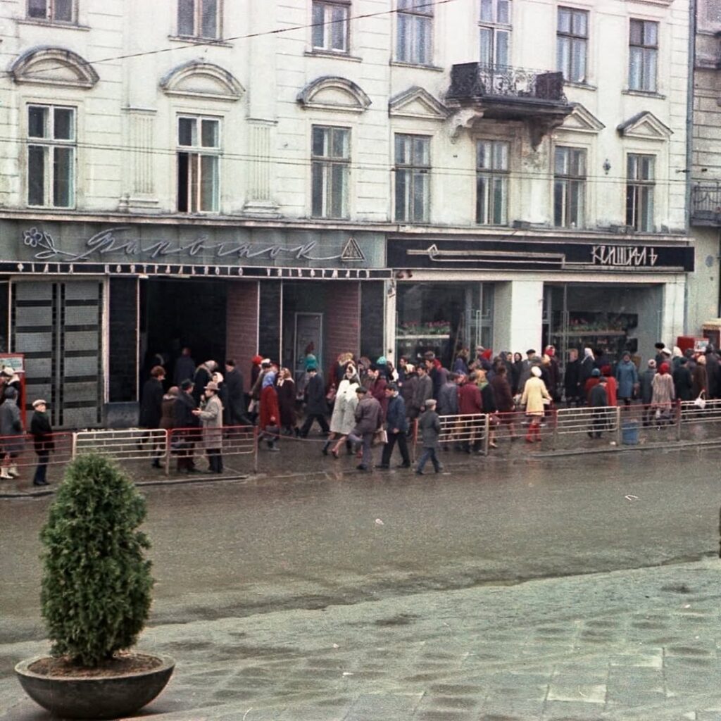 Як львів'янка відновлює радянські вивіски і навіщо це потрібно - 3