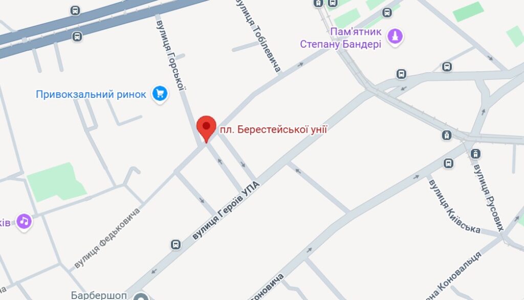 На одній з площ Львова облаштували перехід та велопереїзд - 2