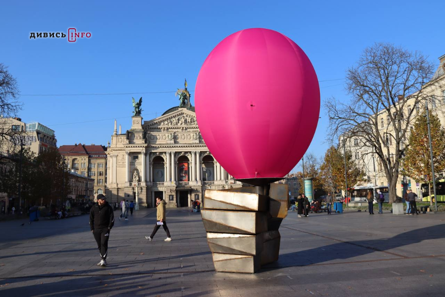 Які мистецькі інсталяції розмістили на вулицях Львова до Тижня скульптури (фото) - 7