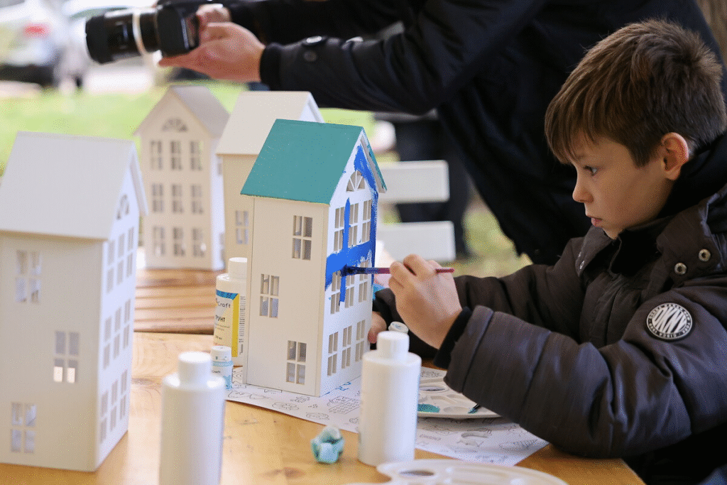 «Дитина почувається декорацією»: в чому проблема подарунків дітям-сиротам на свята - 2