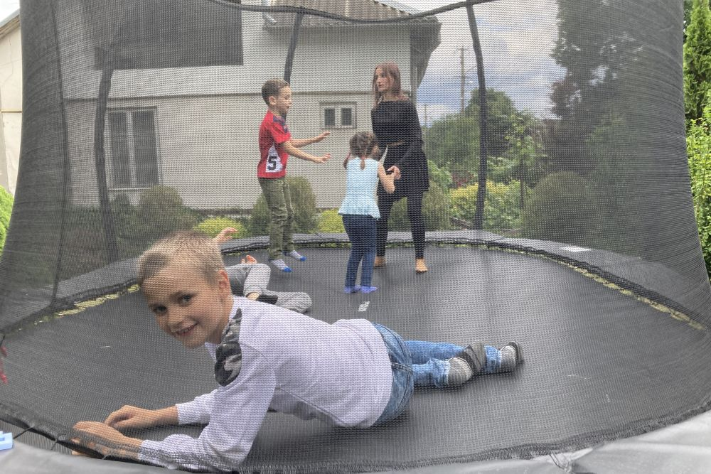 «Дитина почувається декорацією»: в чому проблема подарунків дітям-сиротам на свята - 4