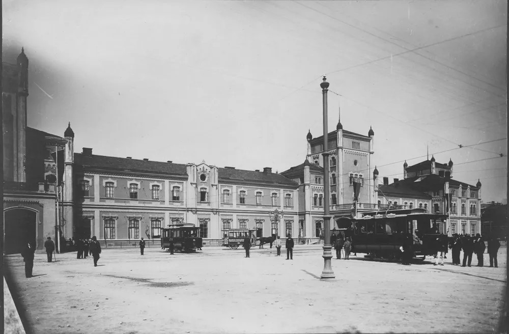 Опалення в будинках, доступні світлофори та теніс у школах Львова: головні новини дня - 8