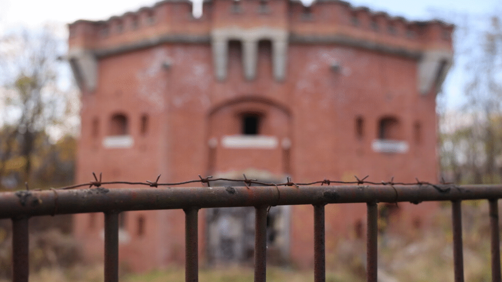 Що виявили археологи на Цитаделі у Львові (фото) - 17