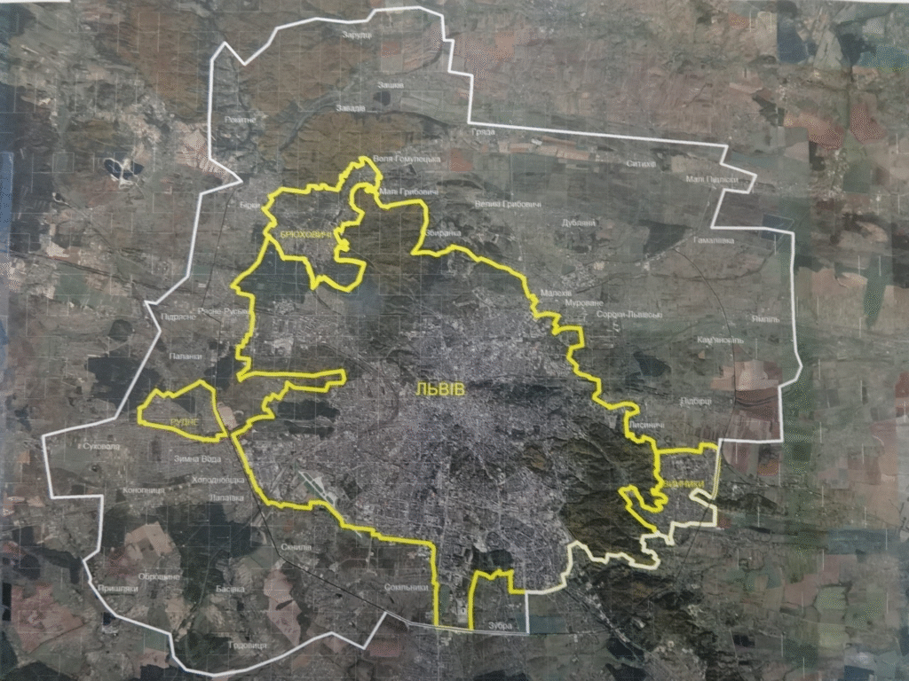 Знахідки на Цитаделі у Львові, порушення паркувань та культурні події: головні новини дня - 6