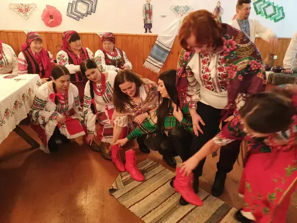 Чому дівчата ворожили на Андрія та до чого тут еротичний підтекст — львівська дослідниця - 16