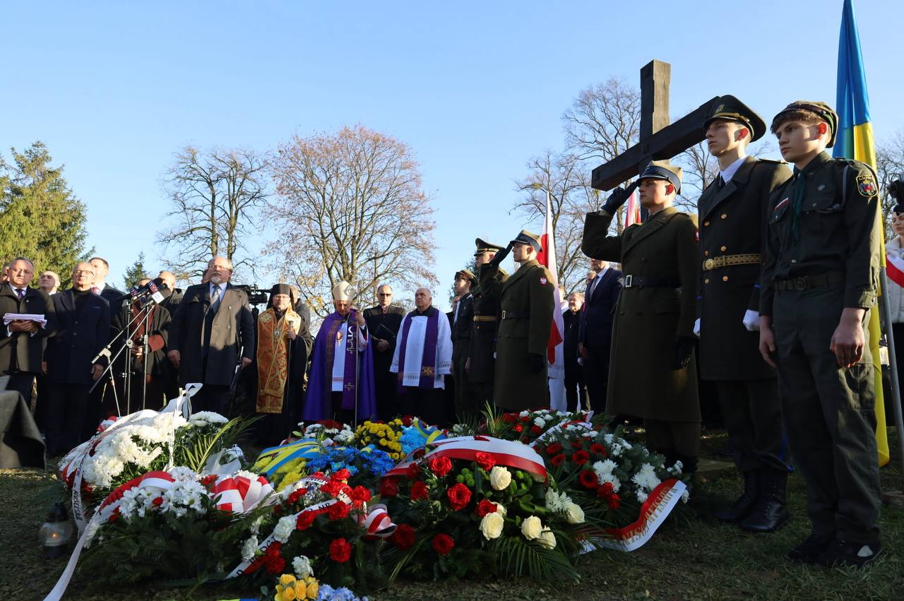 У Мостиськах перепоховали польських солдатів, загиблих під час оборони Львова у 1939 році - 5