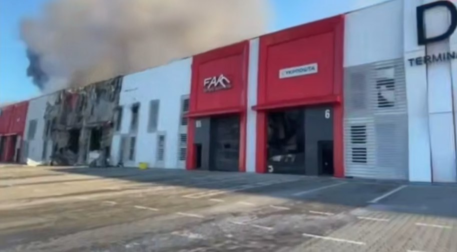 photo_5256042778142117016_y