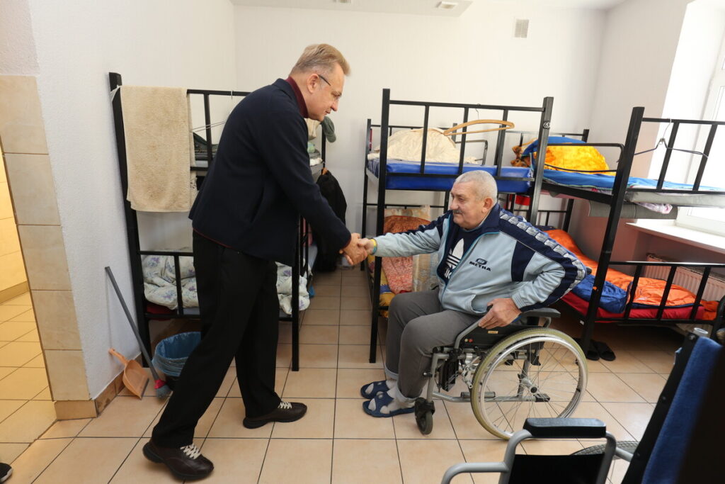 Як Львів піклується про безхатьків - 9