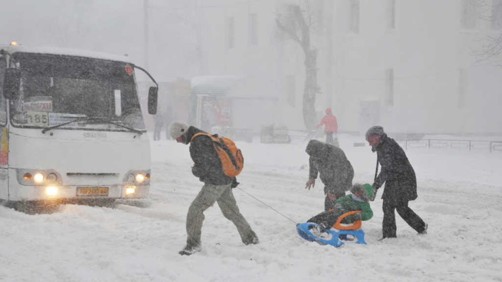 Відключення світла, опалювальний сезон та якою може бути зима на Львівщині: головні новини дня - 7