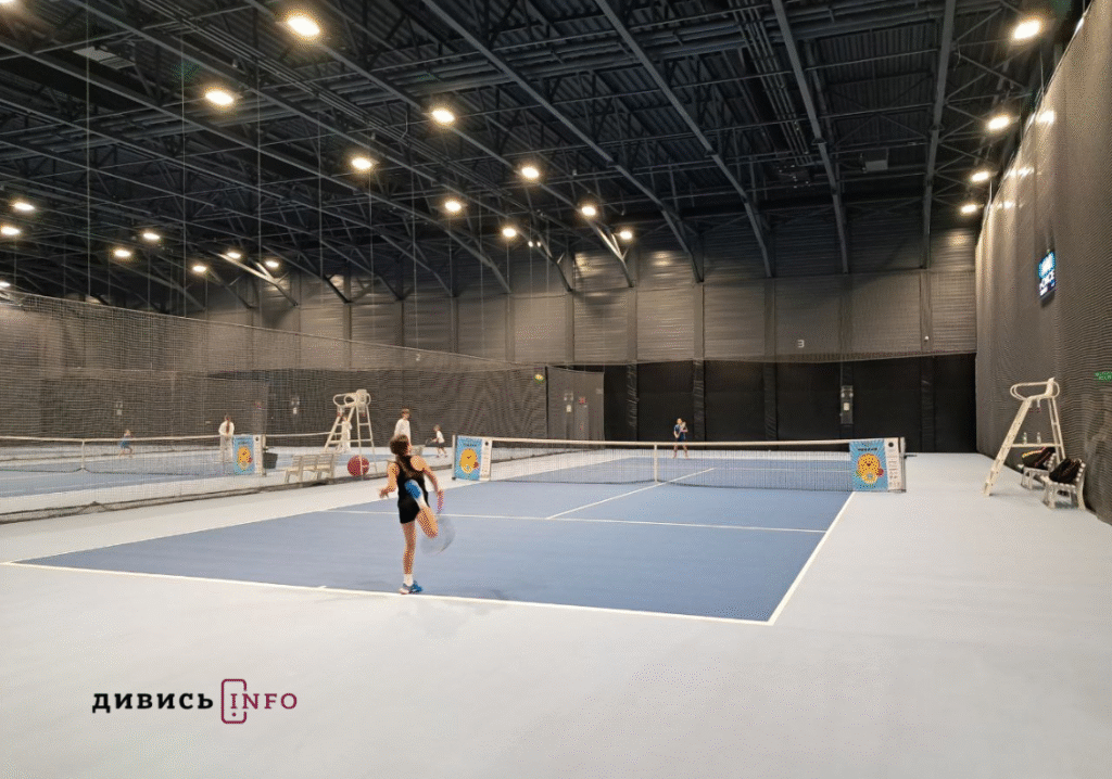 Понад 100 учасників зі всієї України: у Львові триває дитячий фестиваль тенісу «Левеня» (фото) - 4