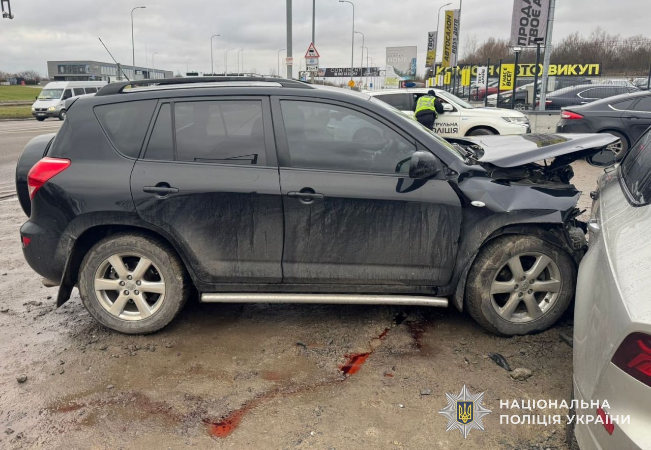 На Львівщині за добу сталося кілька ДТП: одна людина загинула, троє травмовані - 3