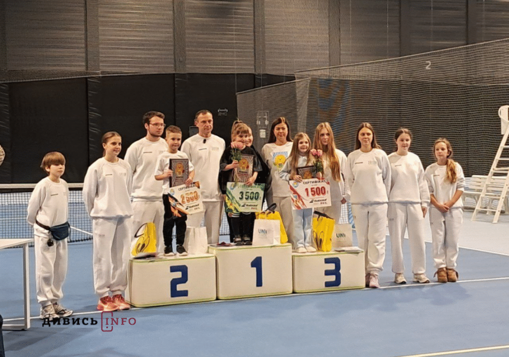 Понад 100 учасників зі всієї України: у Львові триває дитячий фестиваль тенісу «Левеня» (фото) - 6