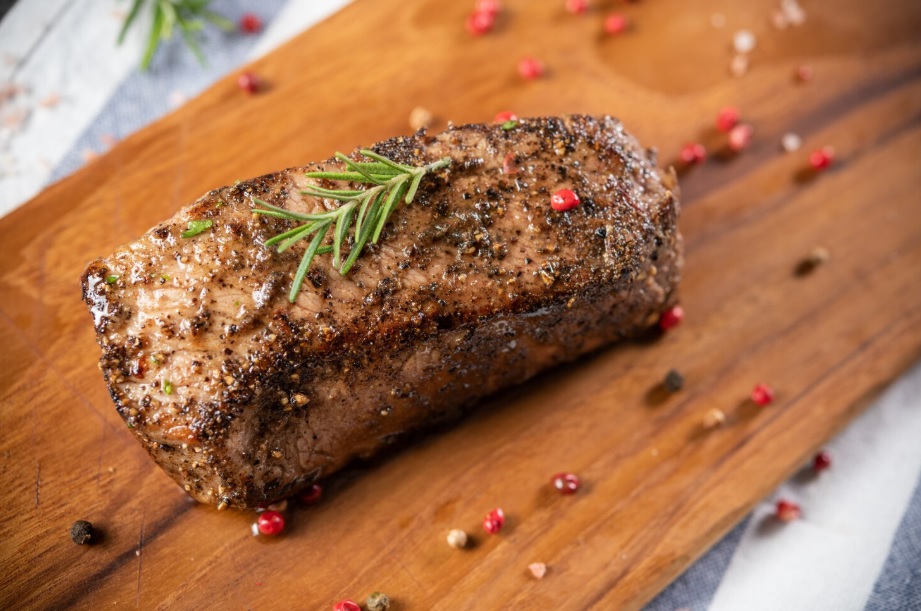 Запечене м’ясо — ароматні страви для зимових вечерь - 2