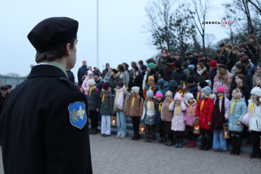 Львівські пластуни передали Вифлеємський Вогонь Миру (фото) - 14