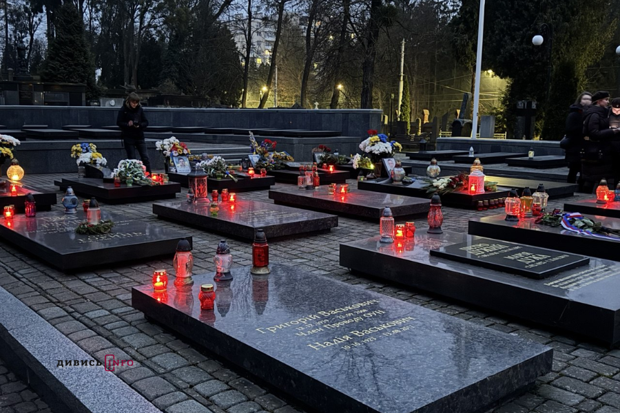 Львівські пластуни передали Вифлеємський Вогонь Миру (фото) - 9