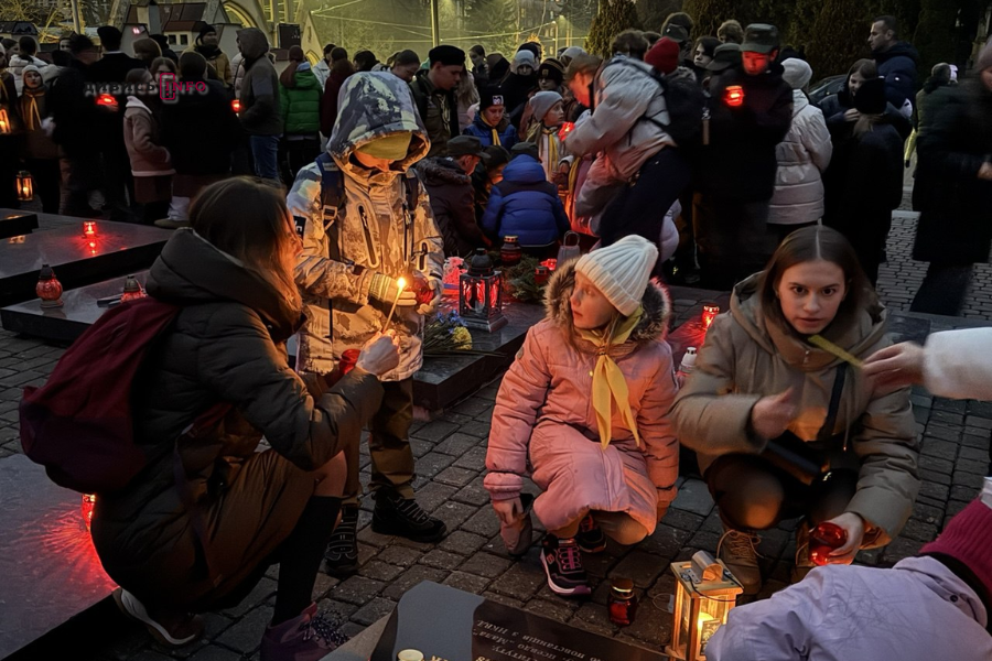 Львівські пластуни передали Вифлеємський Вогонь Миру (фото) - 2