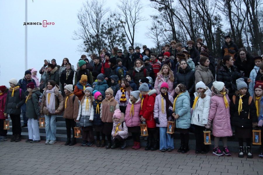 Львівські пластуни передали Вифлеємський Вогонь Миру (фото) - 4