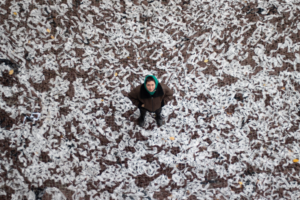 «Волонтерство — це база»: розмова з Софією Козловою, яка облаштувала центр з плетіння маскувальних сіток у Львові - 1