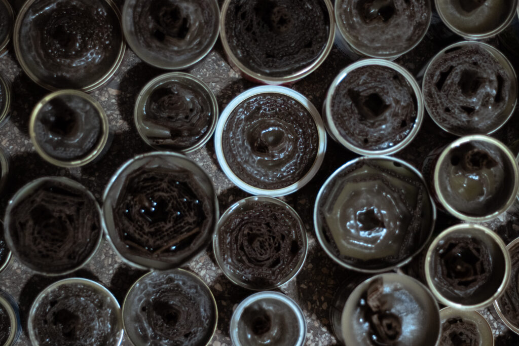 «Волонтерство — це база»: розмова з Софією Козловою, яка облаштувала центр з плетіння маскувальних сіток у Львові - 3