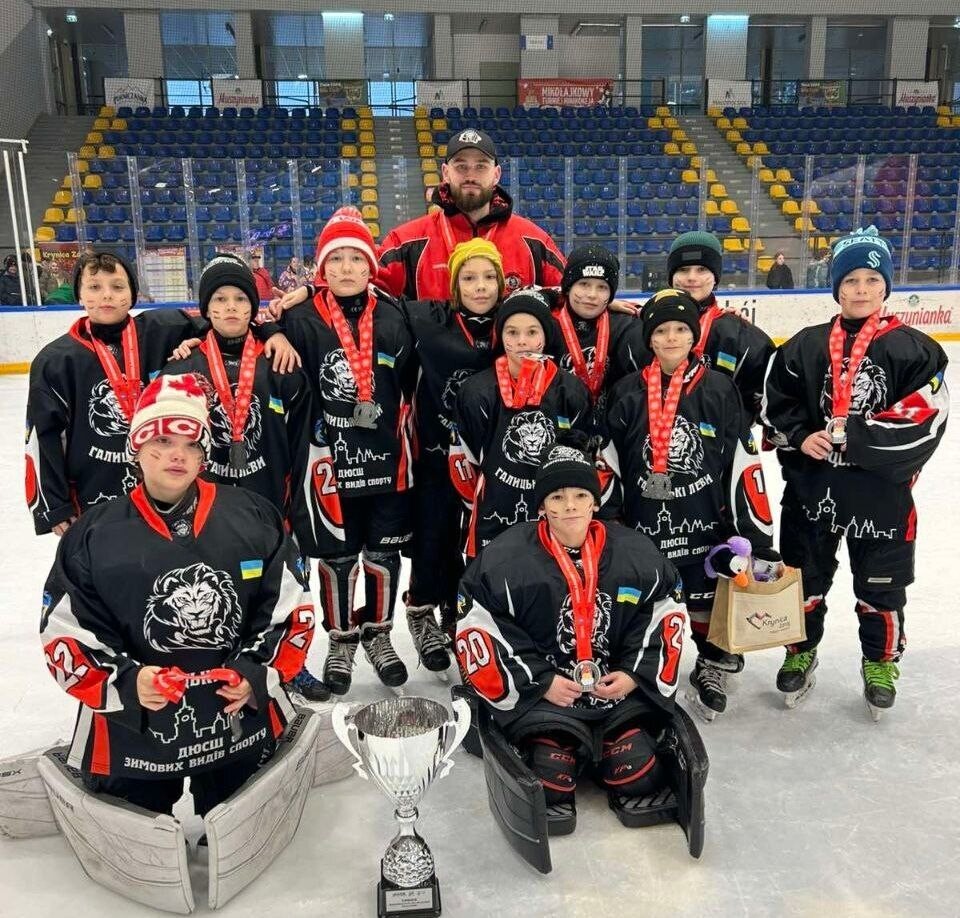 Юні львівські хокеїсти  вибороли срібні нагороди європейського турніру - 3