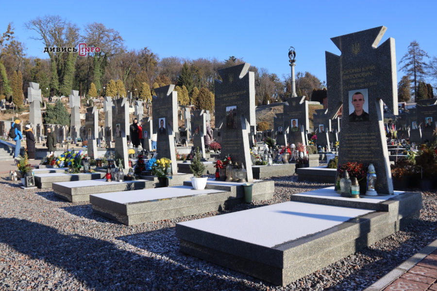 На Різдво у Львові хор «Гомін» співав скорботні колядки (фото/відео) - 10