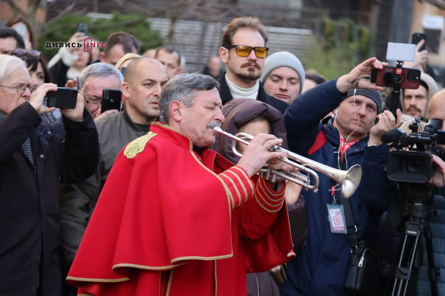 У Львові попрощались з народним артистом України Степаном Гігою (фоторепортаж) - 17