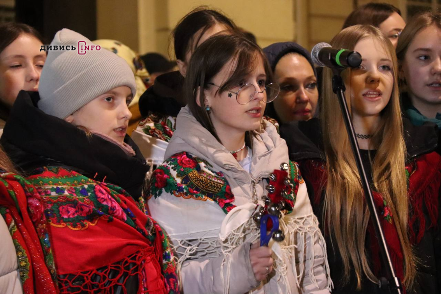 У Львові відкрили різдвяну шопку: як це було (фото) - 8