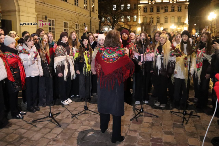 У Львові відкрили різдвяну шопку: як це було (фото) - 4