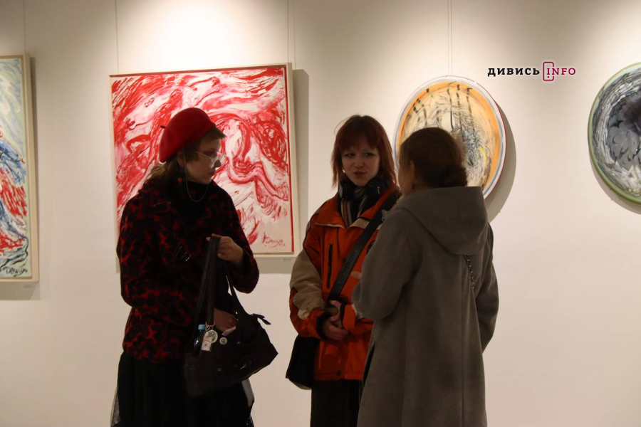 У Львові показали 150 робіт сучасних українських митців (фоторепортаж) - 8