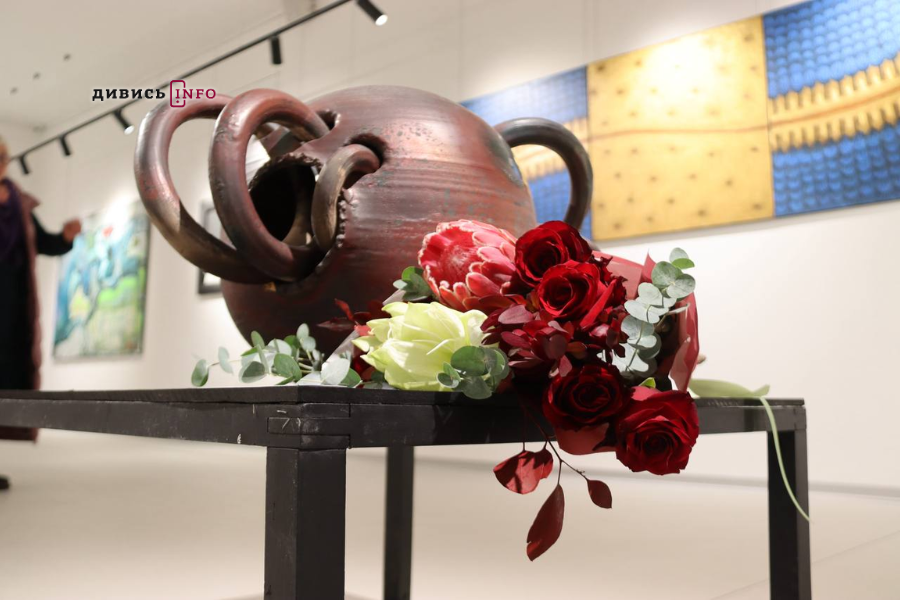 У Львові показали 150 робіт сучасних українських митців (фоторепортаж) - 13