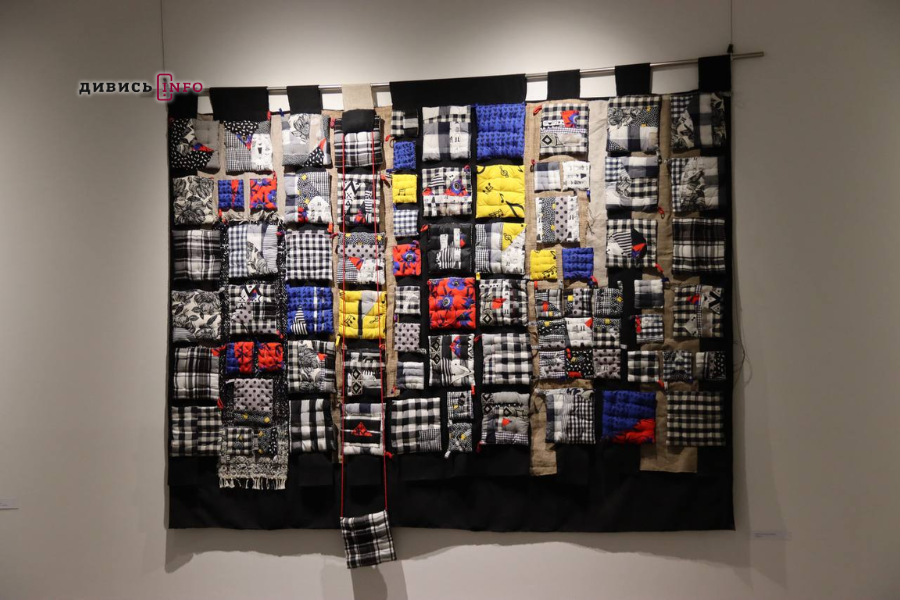 У Львові показали 150 робіт сучасних українських митців (фоторепортаж) - 16