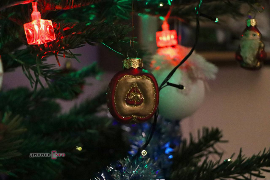 Комуністична крадіжка, Або чому різдвяна ялинка стала новорічною - 15