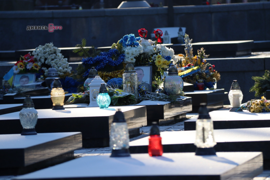 На Різдво у Львові хор «Гомін» співав скорботні колядки (фото/відео) - 4