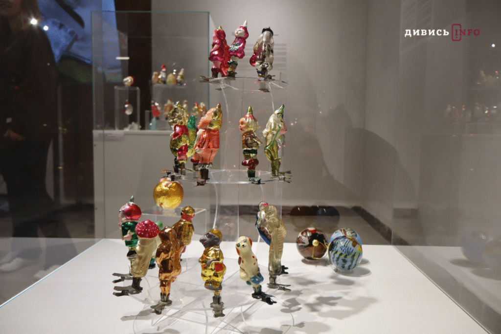 Якими прикрасами львів'яни оздоблювали різдвяні ялинки від давнини до сучасності (фото) - 11