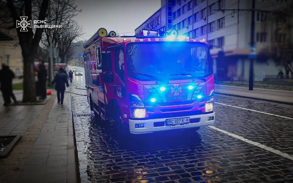 Нова школа біля Львова, штрафи за паркування та різдвяні майстерки: головні новини дня - 8