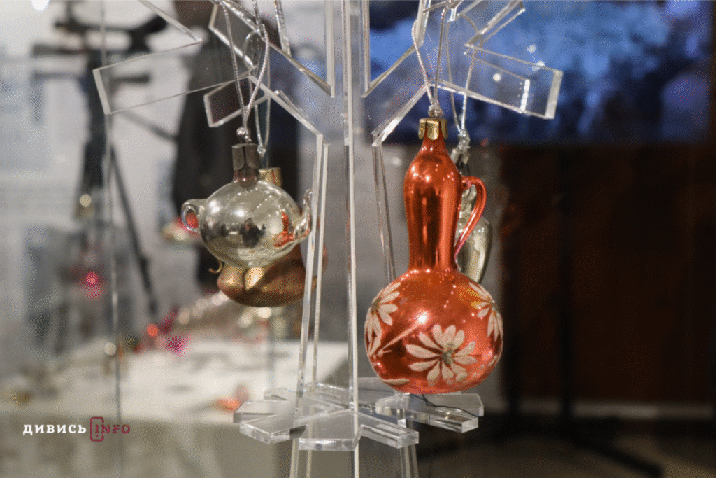 Якими прикрасами львів'яни оздоблювали різдвяні ялинки від давнини до сучасності (фото) - 12