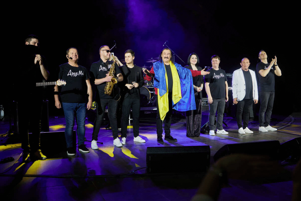 У Львові попрощались з народним артистом України Степаном Гігою (фоторепортаж) - 21