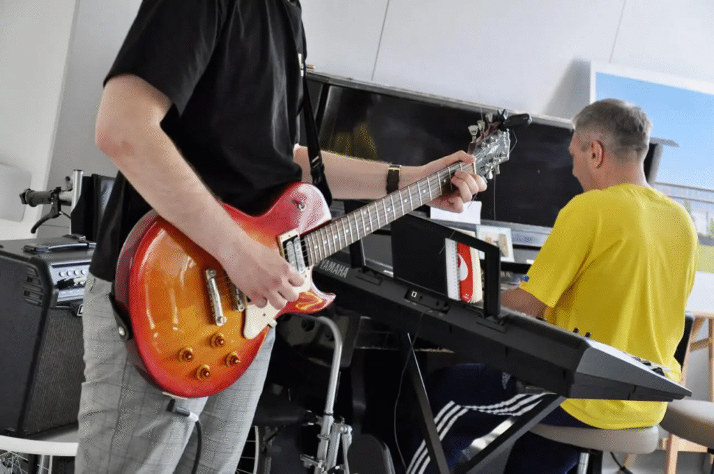 «Люди тягнуться до неї»: що таке музикотерапія і як вона працює з ветеранами - 14