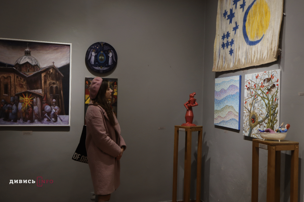 «Різдвяна виставка» у галереї, або Де у Львові шукати святкову атмосферу (фото) - 8