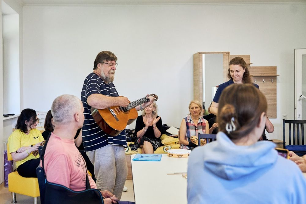 «Люди тягнуться до неї»: що таке музикотерапія і як вона працює з ветеранами - 16