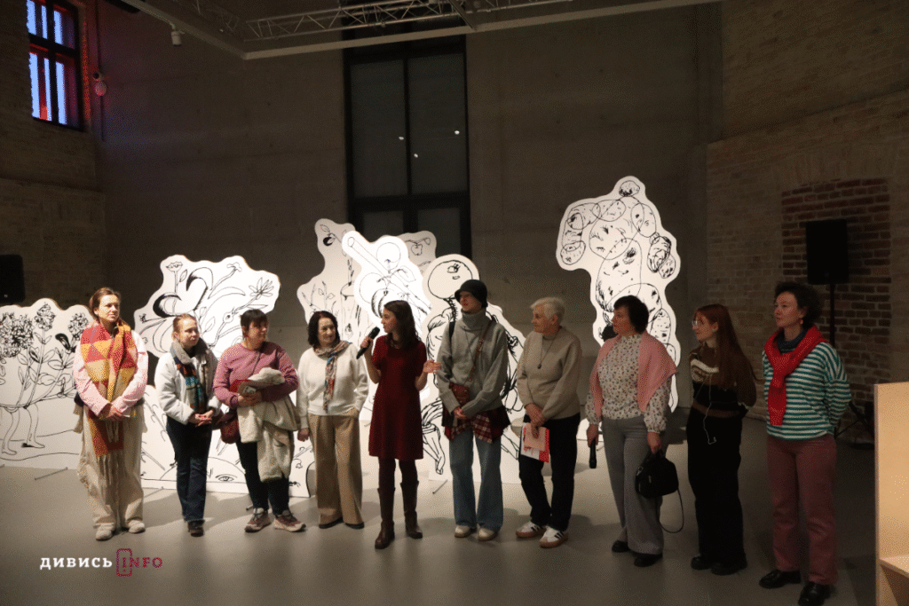 Буденні речі, які тримають у важці часи: про виставку в Jam Factory Art Center (фото) - 3