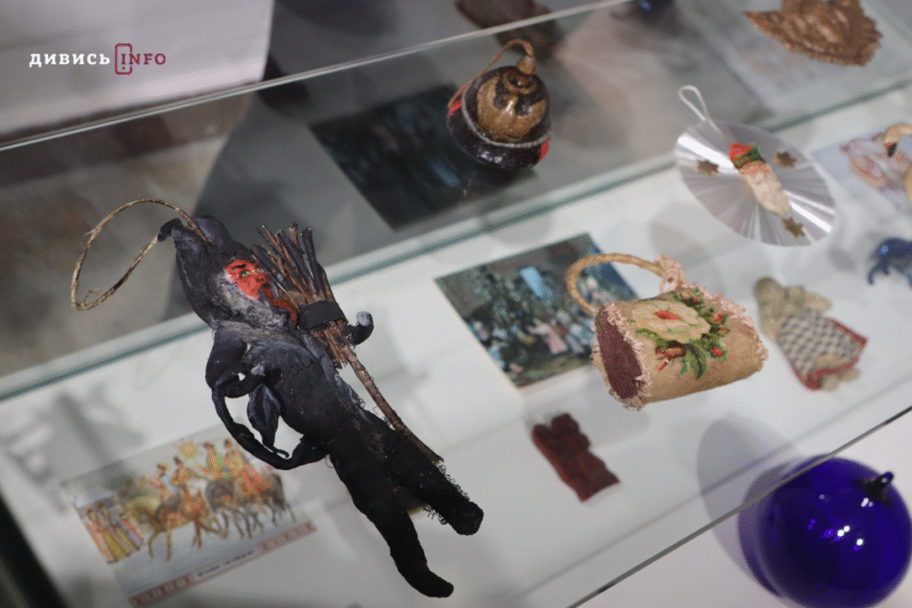 Якими прикрасами львів'яни оздоблювали різдвяні ялинки від давнини до сучасності (фото) - 5