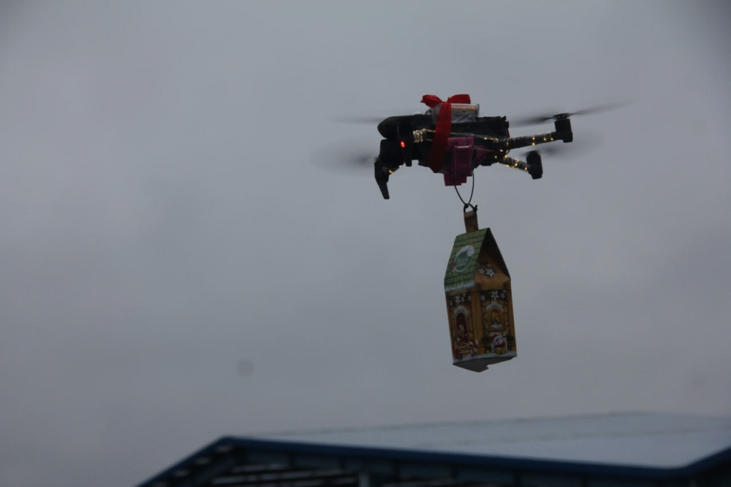 Святий Миколай побував на пункті пропуску на Львівщині (фото) - 5