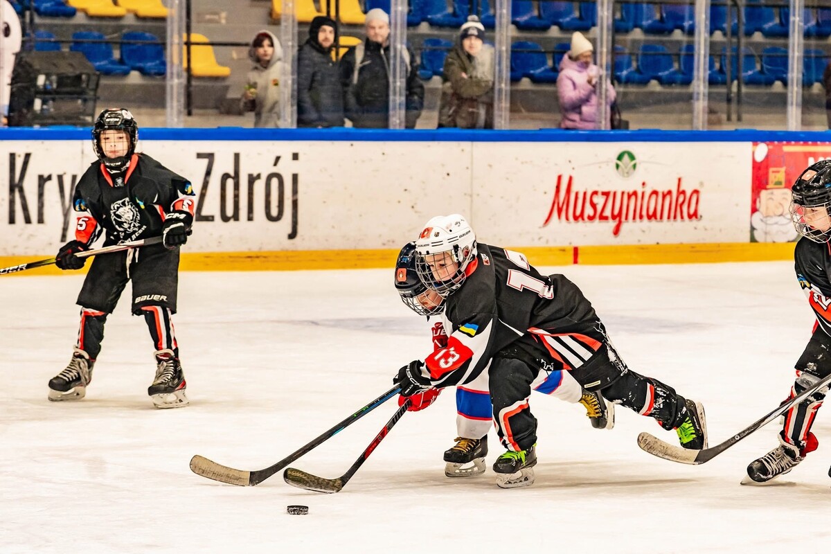 Юні львівські хокеїсти  вибороли срібні нагороди європейського турніру - 4