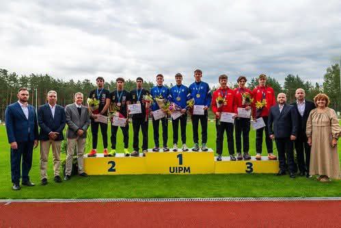 photo_5341416411475152720_x