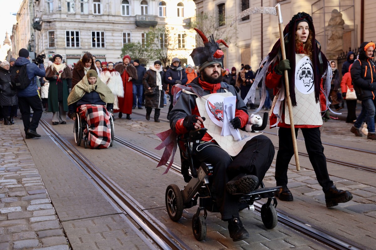 У Львові відбувся вертеп за участю акторів Театру Незламних і ветеранів - 8