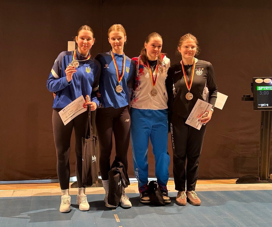 фехтувальники