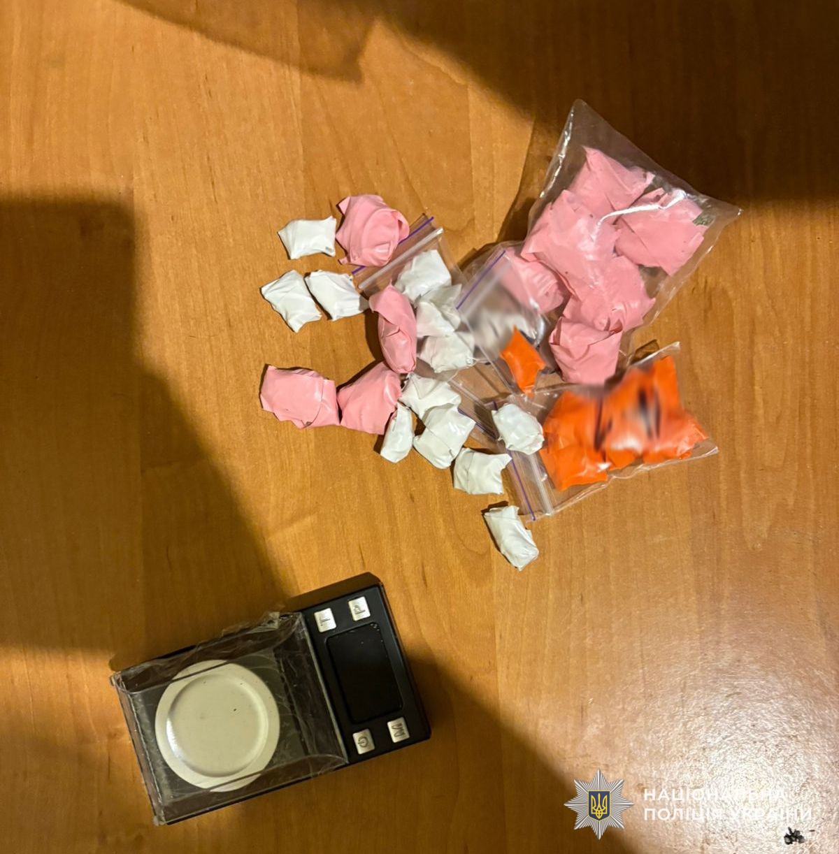 У Львові поліцейські затримали наркоділка-«закладчика» - 3